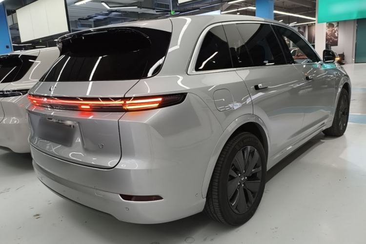 Used Li Auto L7 2025 Max Smart Refresh Edition Rear Right 45 Deg