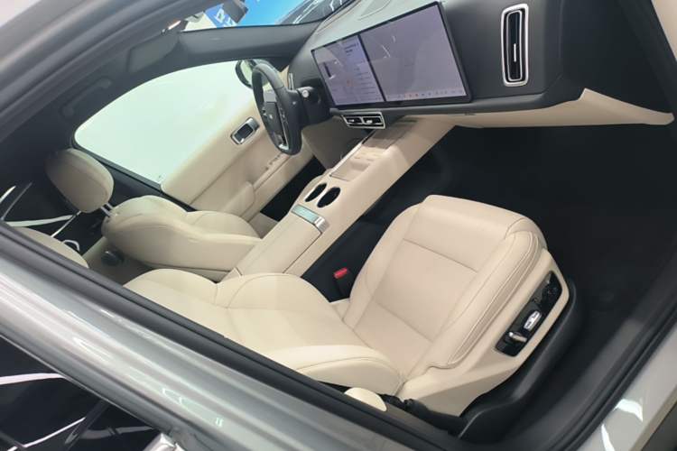 Used Li Auto L7 2025 Max Smart Refresh Edition Right Front Seat