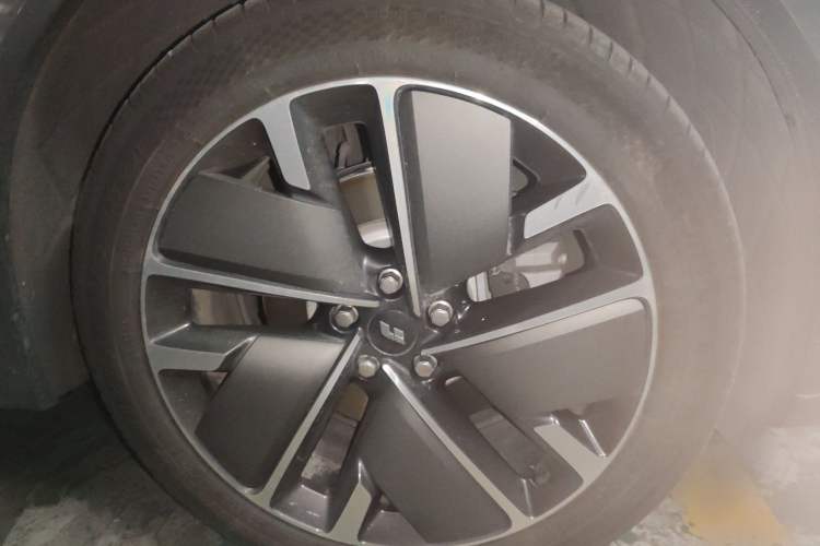 Used Li Auto L7 2025 Max Smart Refresh Edition Right Front Wheel Hub