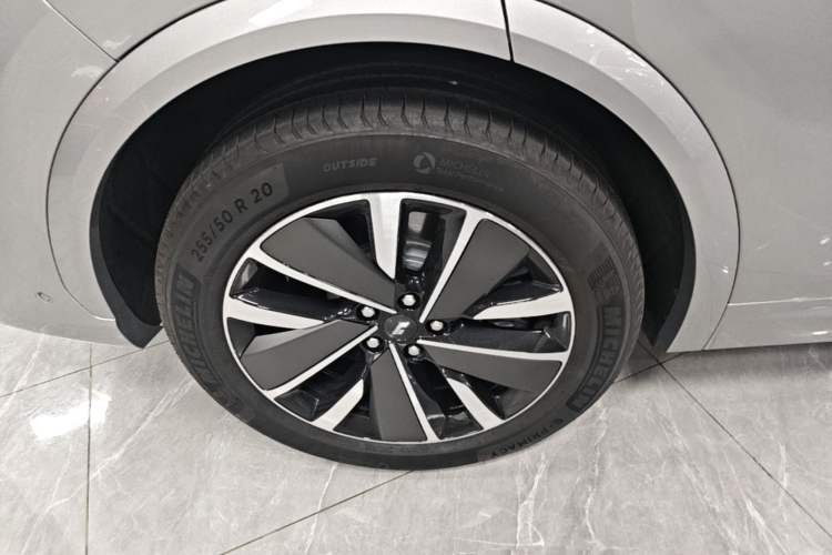 Used Li Auto L7 2025 Max Smart Refresh Edition Right Rear Wheel Hub