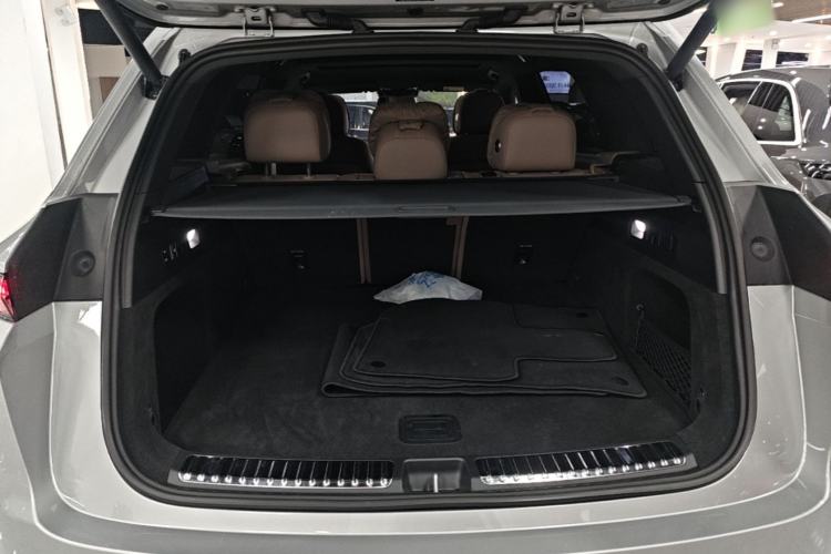 Used Li Auto L7 2025 Max Smart Refresh Edition Trunk