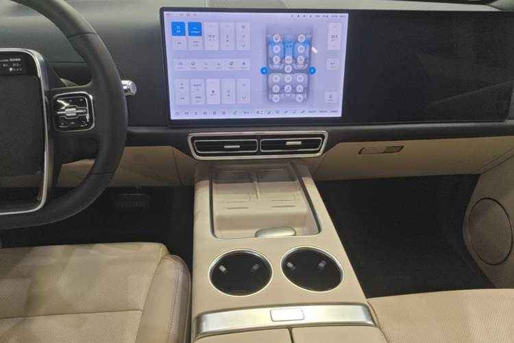 Used Li Auto L7 2025 Max Smart Refresh Edition Audio And AC Panel