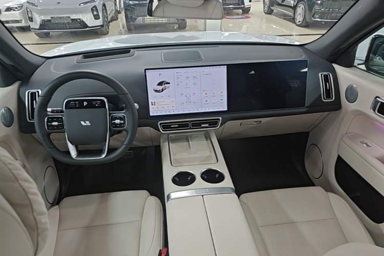 Used Li Auto L7 2025 Max Smart Refresh Edition Center Console
