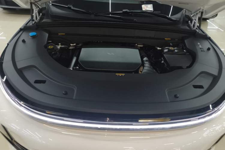 Used Li Auto L7 2025 Ultra Smart Refreshed Edition Engine Bay