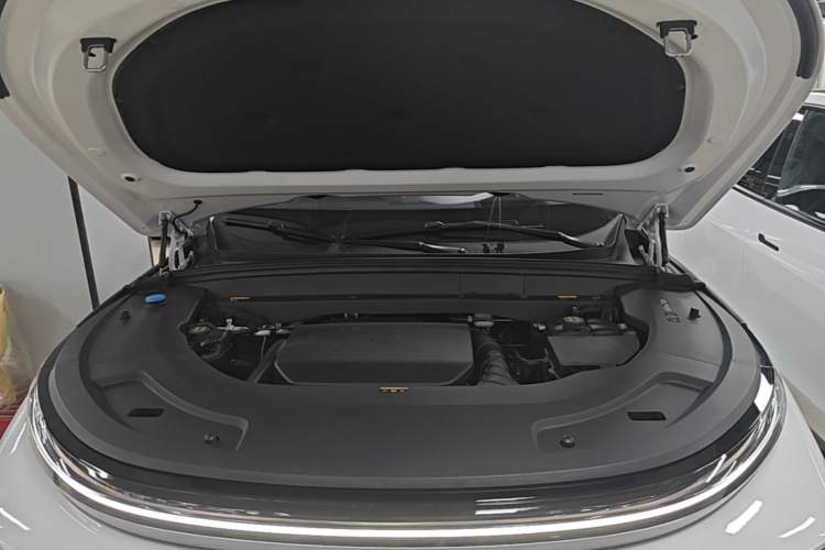 Used Li Auto L7 2025 Max Smart Refresh Edition Engine Bay