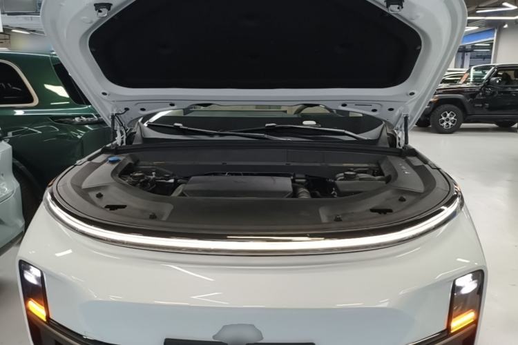 Used Li Auto L7 2025 Ultra Smart Refreshed Edition Engine Bay