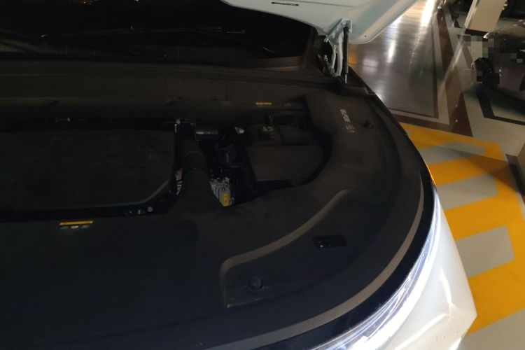Used Li Auto L7 2025 Pro Smart Refresh Edition Engine Bay Left