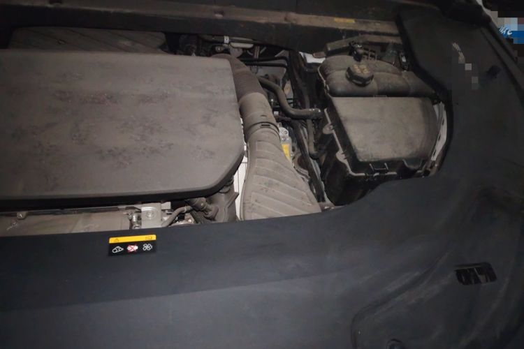Used Li Auto L7 2025 Max Smart Refresh Edition Engine Bay Left