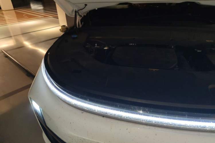 Used Li Auto L7 2025 Pro Smart Refresh Edition Engine Bay Right