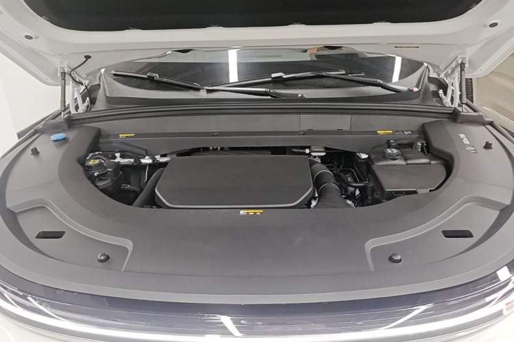 Used Li Auto L7 2025 Ultra Smart Refreshed Edition Engine Bay