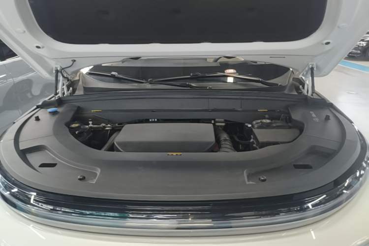 Used Li Auto L7 2025 Ultra Smart Refreshed Edition Engine Bay