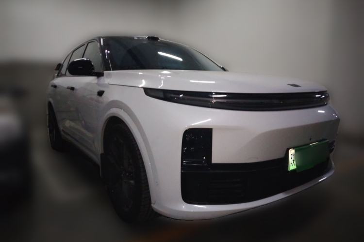 Used Li Auto L7 2025 Max Smart Refresh Edition Front Right 45 Deg
