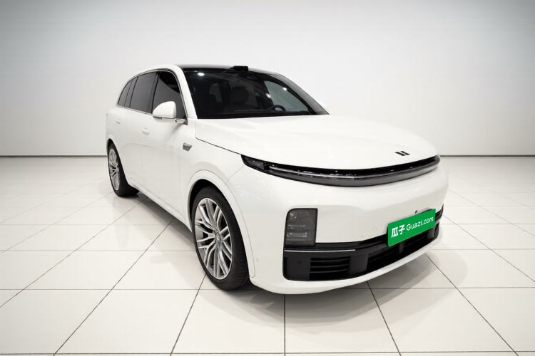Used Li Auto L7 2025 Max Smart Refresh Edition Front Right 45 Deg