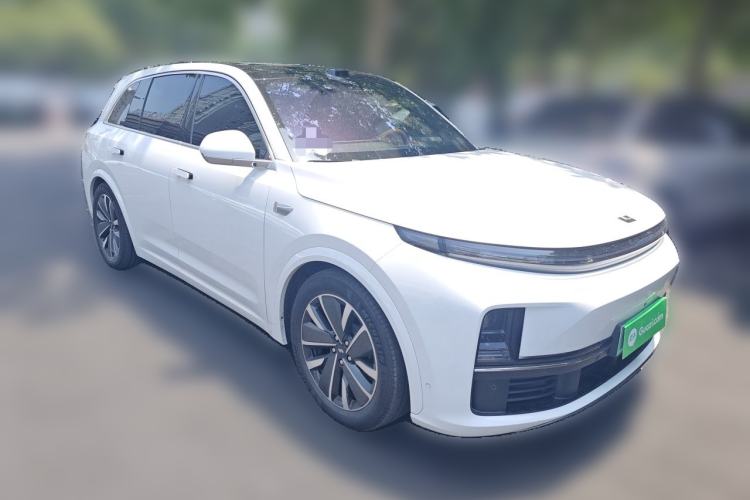 Used Li Auto L7 2025 Max Smart Refresh Edition Front Right 45 Deg