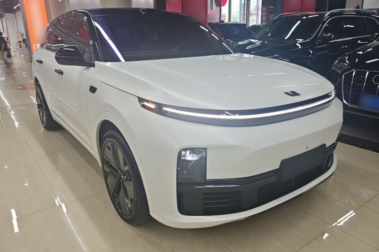 Used Li Auto L7 2025 Max Smart Refresh Edition Front Right 45 Deg