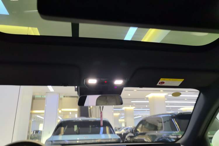Used Li Auto L7 2025 Ultra Smart Refreshed Edition Headliner