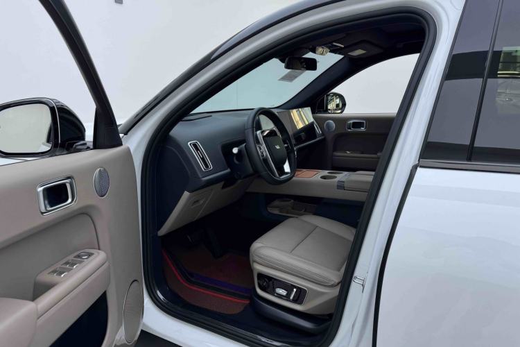 Used Li Auto L7 2025 Max Smart Refresh Edition Interior 1