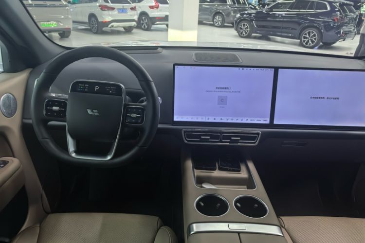 Used Li Auto L7 2025 Max Smart Refresh Edition Interior 11