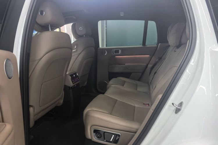 Used Li Auto L7 2025 Max Smart Refresh Edition Interior 4
