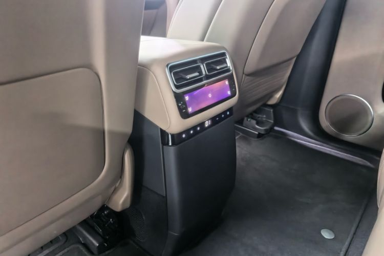 Used Li Auto L7 2025 Max Smart Refresh Edition Interior 9