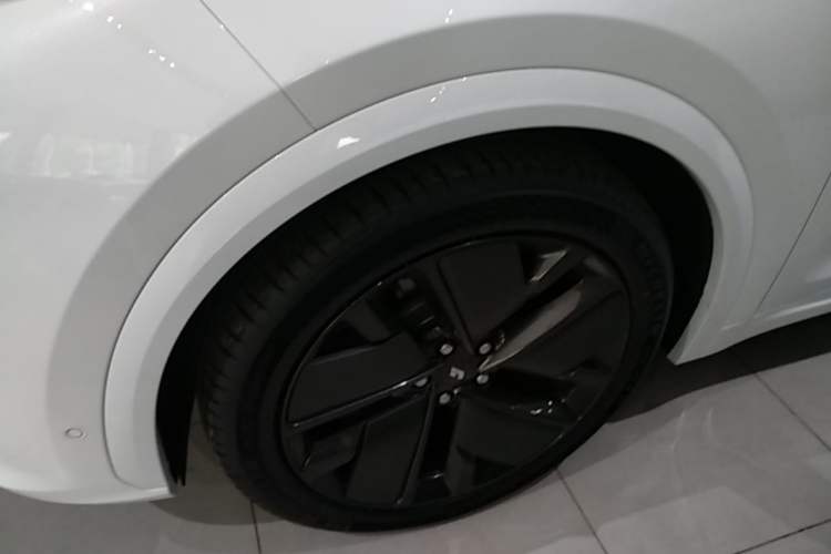 Used Li Auto L7 2025 Max Smart Refresh Edition Left Front Wheel Hub