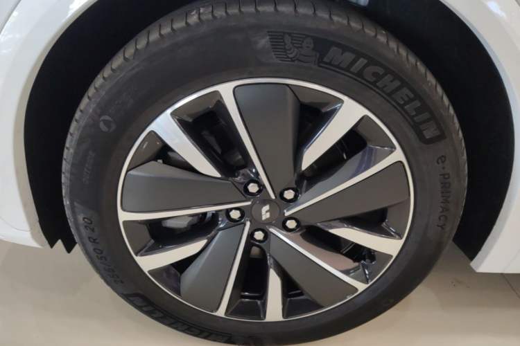 Used Li Auto L7 2025 Max Smart Refresh Edition Left Front Wheel Hub