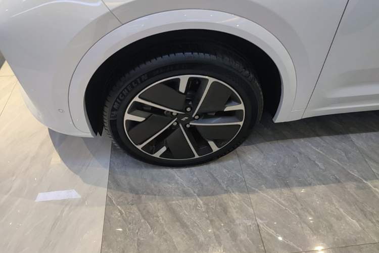 Used Li Auto L7 2025 Ultra Smart Refreshed Edition Left Front Wheel Hub