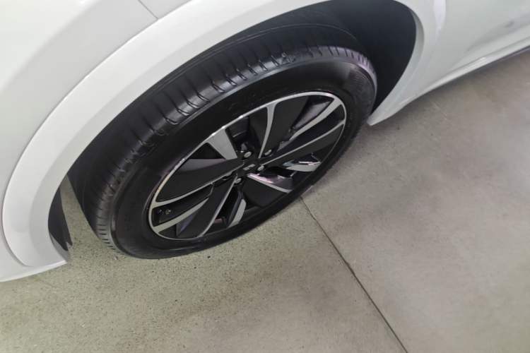 Used Li Auto L7 2025 Max Smart Refresh Edition Left Front Wheel Hub