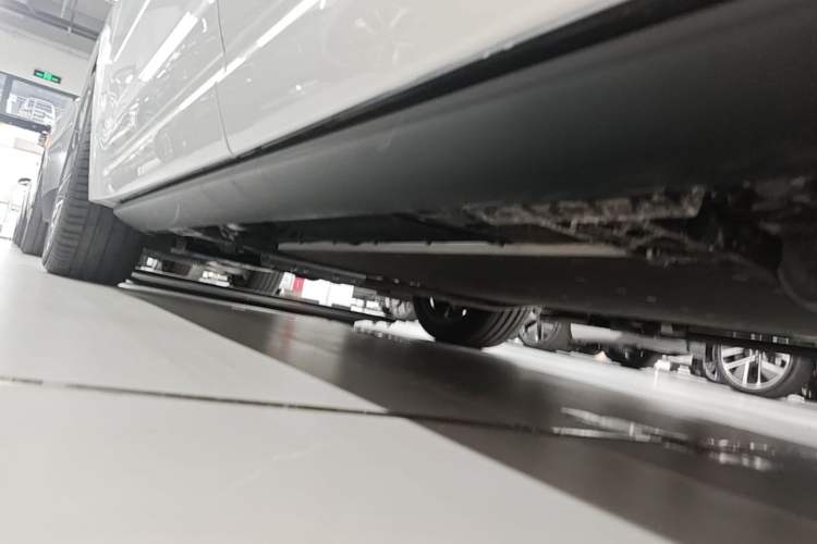 Used Li Auto L7 2025 Ultra Smart Refreshed Edition Left Side Sill
