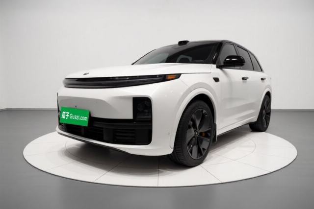 Ojetý Li Auto L7 2025 Max Smart Refresh Edition