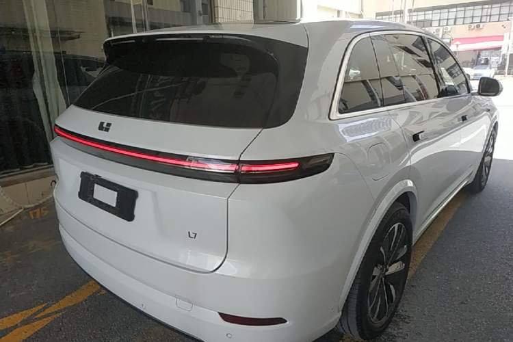 Used Li Auto L7 2025 Max Smart Refresh Edition Rear Right 45 Deg