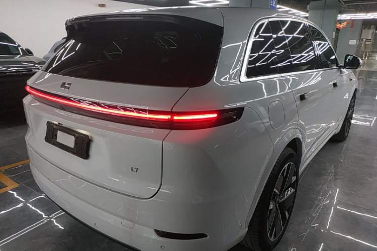Used Li Auto L7 2025 Max Smart Refresh Edition Rear Right 45 Deg