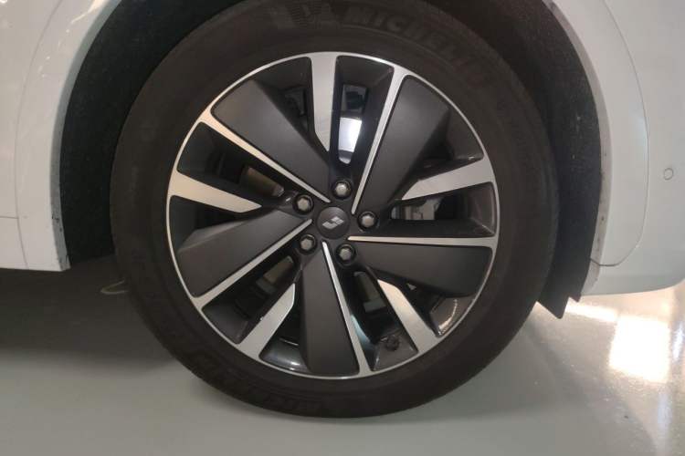 Used Li Auto L7 2025 Pro Smart Refresh Edition Right Front Wheel Hub