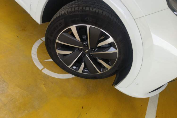 Used Li Auto L7 2025 Pro Smart Refresh Edition Right Front Wheel Hub