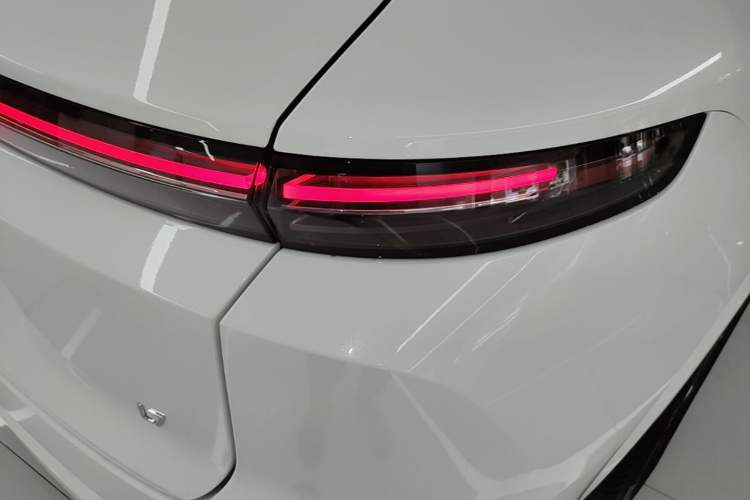 Used Li Auto L7 2025 Max Smart Refresh Edition Right Rear Taillight