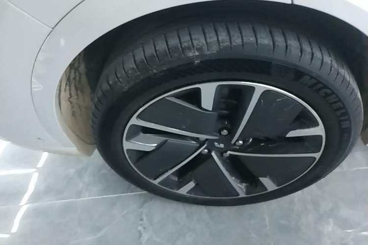 Used Li Auto L7 2025 Max Smart Refresh Edition Right Rear Wheel Hub