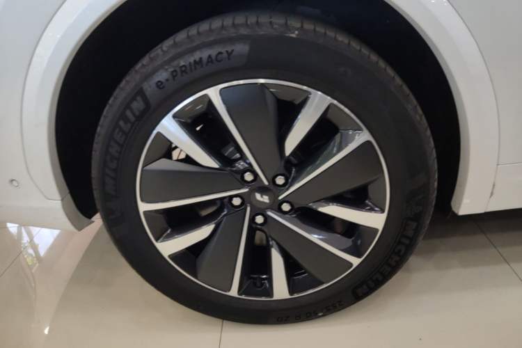 Used Li Auto L7 2025 Max Smart Refresh Edition Right Rear Wheel Hub