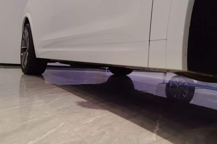 Used Li Auto L7 2025 Ultra Smart Refreshed Edition Right Side Sill