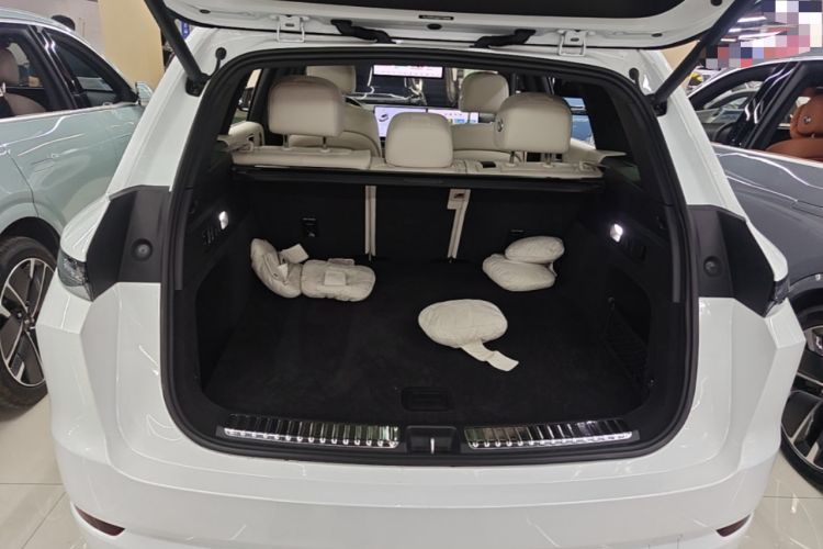 Used Li Auto L7 2025 Ultra Smart Refreshed Edition Trunk