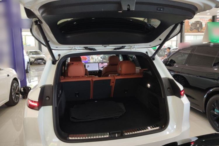 Used Li Auto L7 2025 Max Smart Refresh Edition Trunk