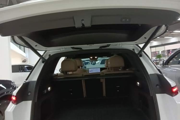 Used Li Auto L7 2025 Max Smart Refresh Edition Trunk