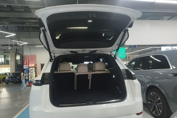 Used Li Auto L7 2025 Ultra Smart Refreshed Edition Trunk