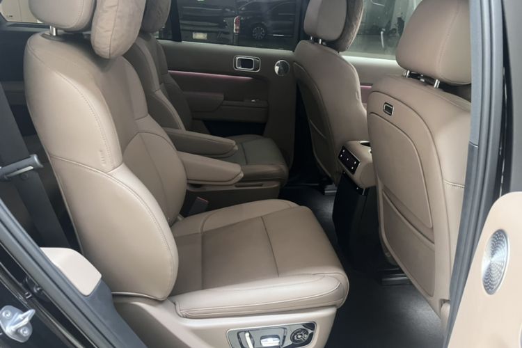 Used Li Auto L8 2025 Ultra Smart Refreshed Edition Interior 10
