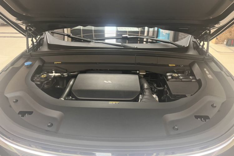 Used Li Auto L8 2025 Ultra Smart Refreshed Edition Interior 8