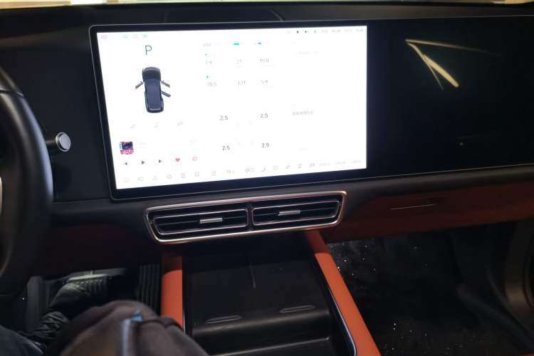 Used Li Auto L8 2023 Pro Model Audio And AC Panel