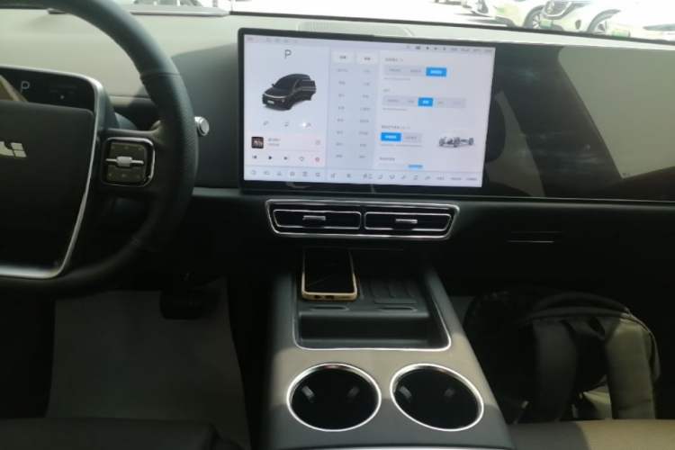 Used Li Auto L8 2023 Pro Model Audio And AC Panel