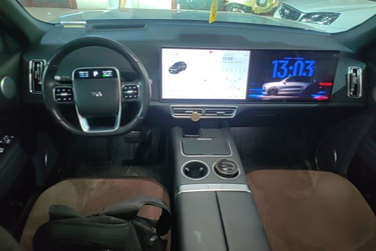 Used Li Auto L8 2023 Max model Center Console
