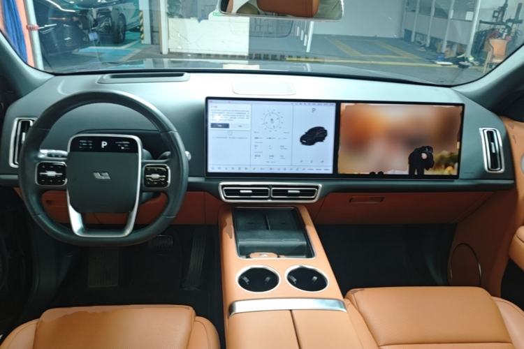 Used Li Auto L8 2023 Pro Model Center Console