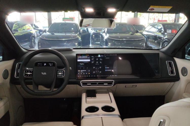 Used Li Auto L8 2023 Pro Model Center Console