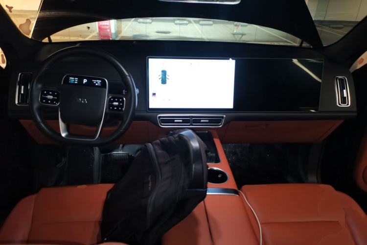 Used Li Auto L8 2023 Pro Model Center Console